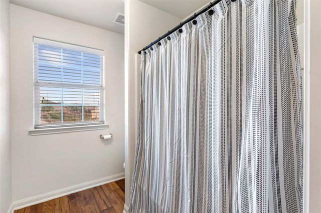 1315 Wallflower Avenue, Baytown, TX 77521