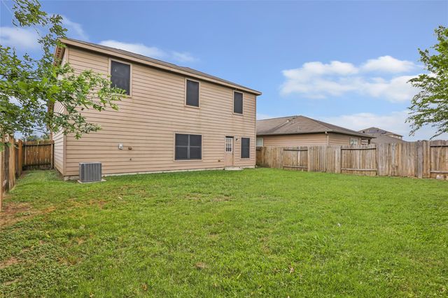 1315 Wallflower Avenue, Baytown, TX 77521