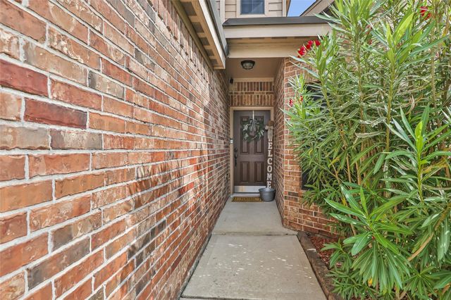 1315 Wallflower Avenue, Baytown, TX 77521