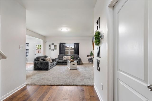 1315 Wallflower Avenue, Baytown, TX 77521