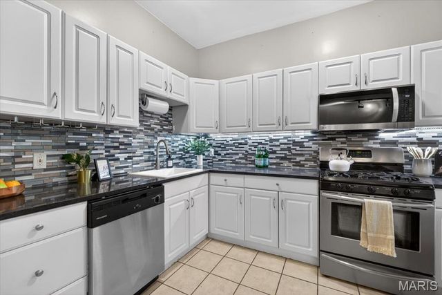 2206 Victor Street, St Louis, MO 63104
