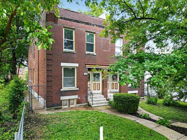 2206 Victor Street, St Louis, MO 63104