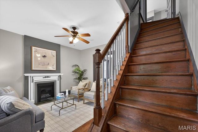 2206 Victor Street, St Louis, MO 63104