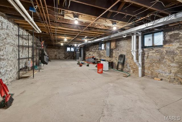 2206 Victor Street, St Louis, MO 63104