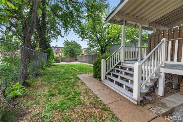 2206 Victor Street, St Louis, MO 63104