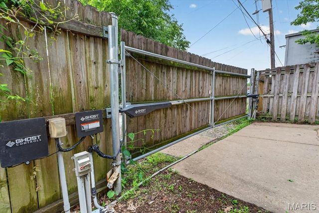2206 Victor Street, St Louis, MO 63104