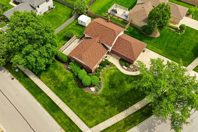 15333 Yorkshire Lane, Orland Park, IL 60462