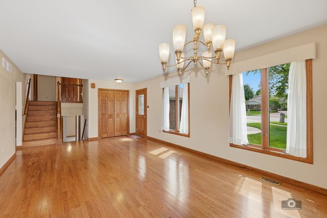15333 Yorkshire Lane, Orland Park, IL 60462