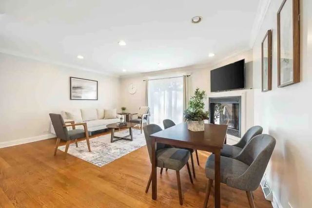 408 N Windsor Drive, Arlington Heights, IL 60004