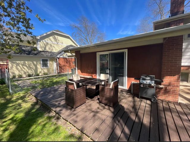 408 N Windsor Drive, Arlington Heights, IL 60004