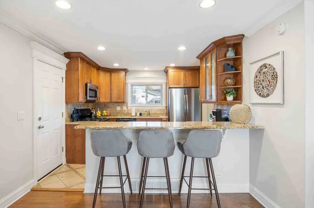408 N Windsor Drive, Arlington Heights, IL 60004