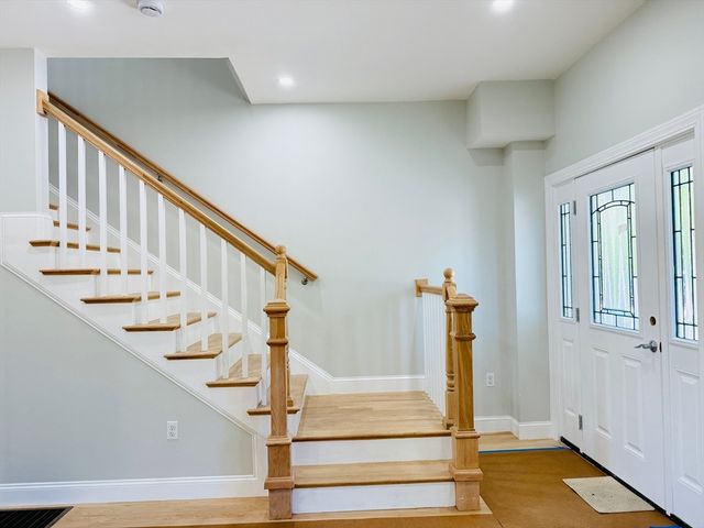 4 Baldwin St 4, Newton, MA 02458