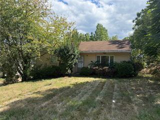 102 BAKER RD, Center Twp, PA 15061