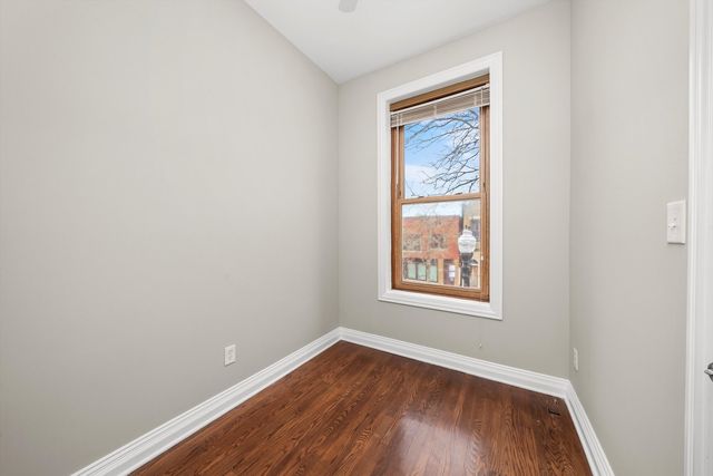 2420 S Oakley Avenue 2, Chicago, IL 60608