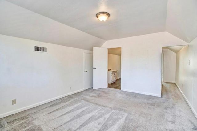 9946 Redstone Dr, Sacramento, CA 95827