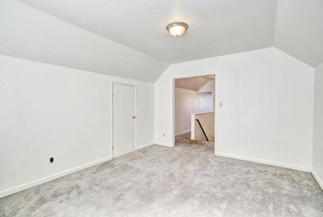 9946 Redstone Dr, Sacramento, CA 95827