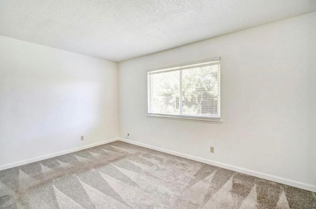 9946 Redstone Dr, Sacramento, CA 95827