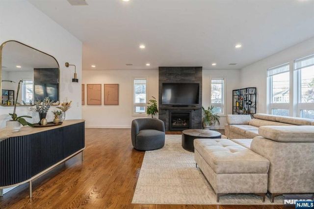 179 5th Street, Cresskill, NJ 07626