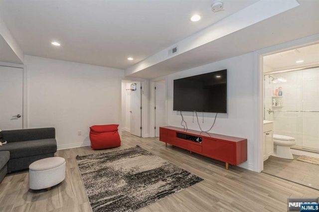 179 5th Street, Cresskill, NJ 07626