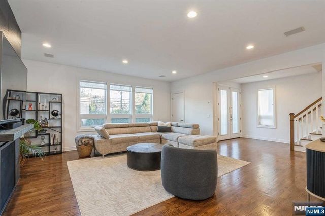 179 5th Street, Cresskill, NJ 07626