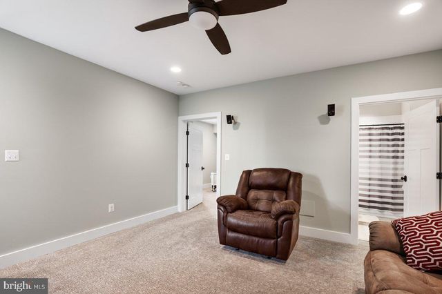 38165 COBBETT LN, Hillsboro, VA 20132