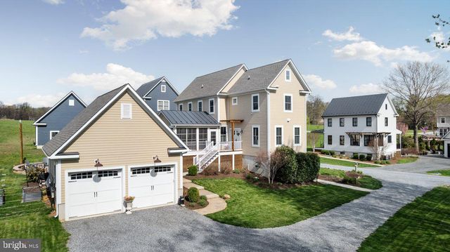 38165 COBBETT LN, Hillsboro, VA 20132