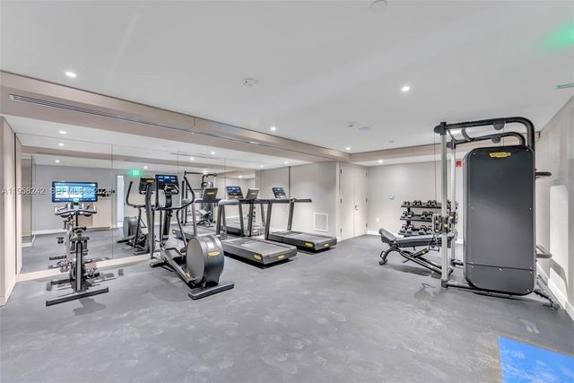 9201 E Bay Harbor Dr 407, Bay Harbor Islands, FL 33154