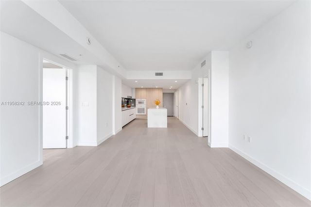 9201 E Bay Harbor Dr 407, Bay Harbor Islands, FL 33154