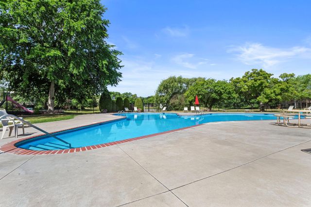 10750 Rockford Road 313, Plymouth, MN 55442