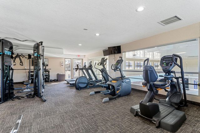 10750 Rockford Road 313, Plymouth, MN 55442