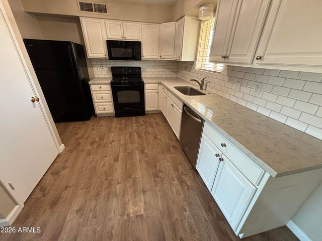 9547 E DALLAS Street, Mesa, AZ 85207
