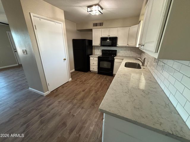 9547 E DALLAS Street, Mesa, AZ 85207