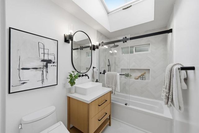 1005 Hall Street, San Carlos, CA 94070