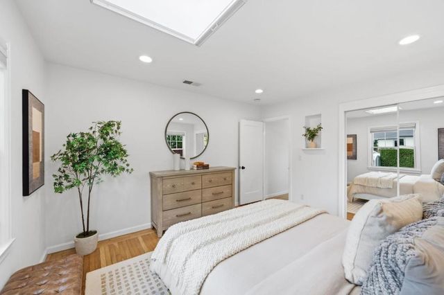 1005 Hall Street, San Carlos, CA 94070