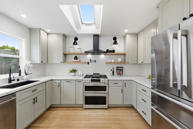 1005 Hall Street, San Carlos, CA 94070