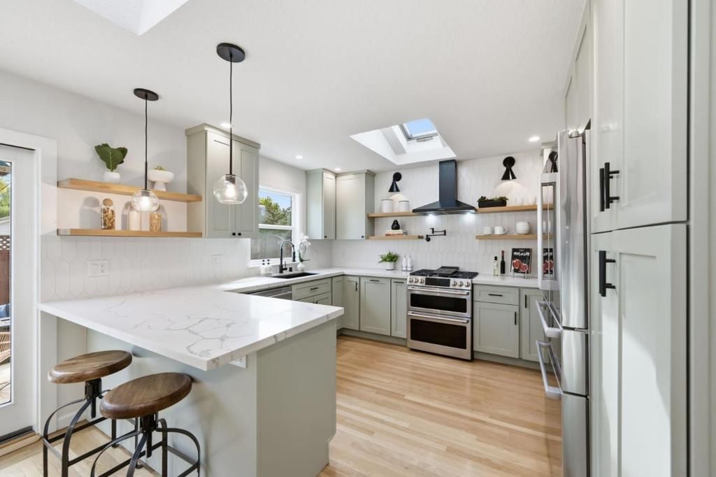 1005 Hall Street, San Carlos, CA 94070