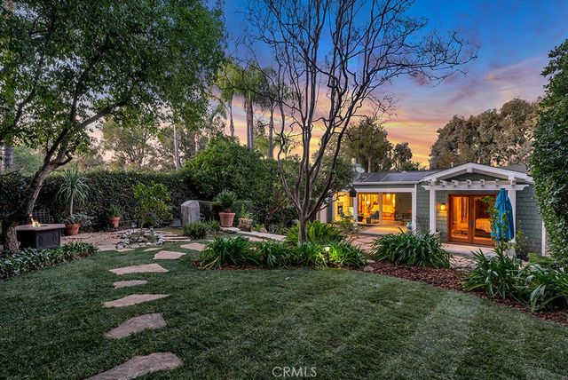 22122 Avenue Morelos, Woodland Hills, CA 91364