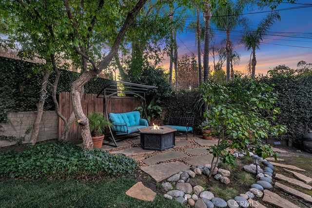 22122 Avenue Morelos, Woodland Hills, CA 91364