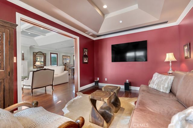 22122 Avenue Morelos, Woodland Hills, CA 91364