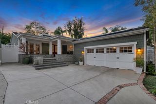 22122 Avenue Morelos, Woodland Hills, CA 91364