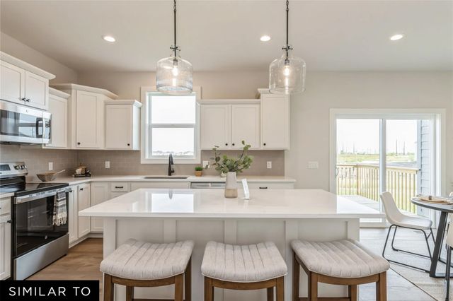 730 NE Crossing Oaks Drive, Ankeny, IA 50021