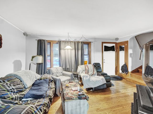 10748 S Avenue N, Chicago, IL 60617