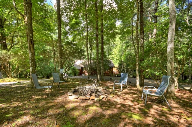 221 Chatto Loop Road, Murphy, NC 28906