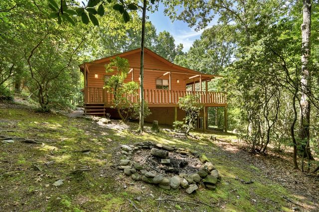 221 Chatto Loop Road, Murphy, NC 28906