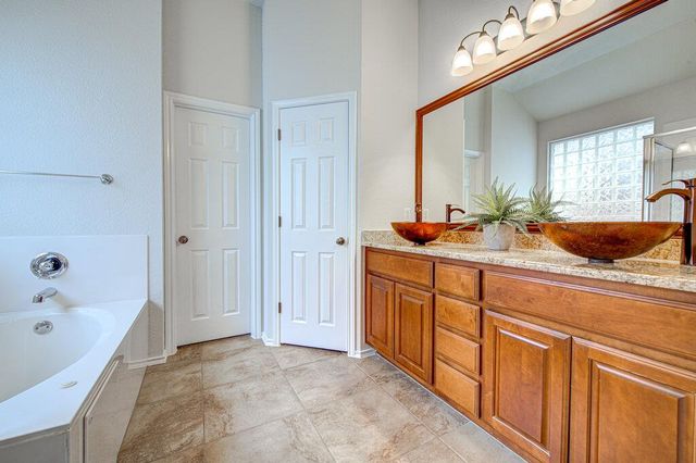 45 Cypress Knee LN 86, Lakeway, TX 78734