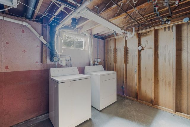 16 Vista Drive, Lincoln, RI 02865