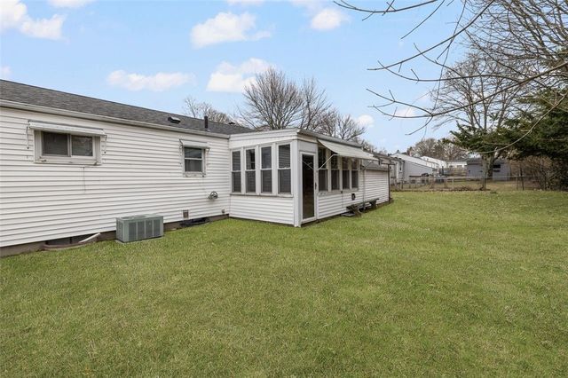 16 Vista Drive, Lincoln, RI 02865