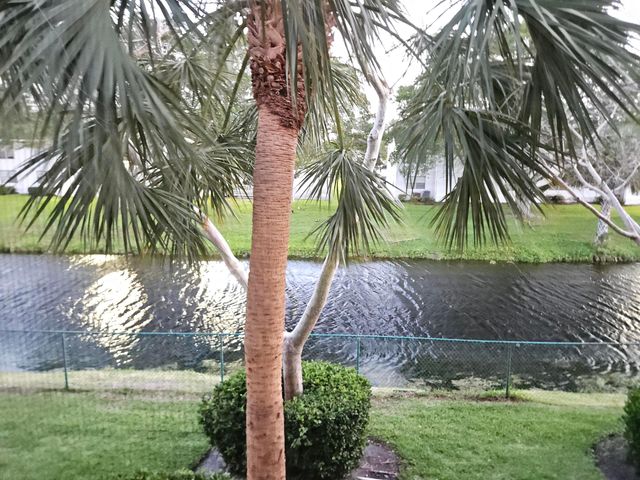 7900 NW 6th Street 205, Pembroke Pines, FL 33024