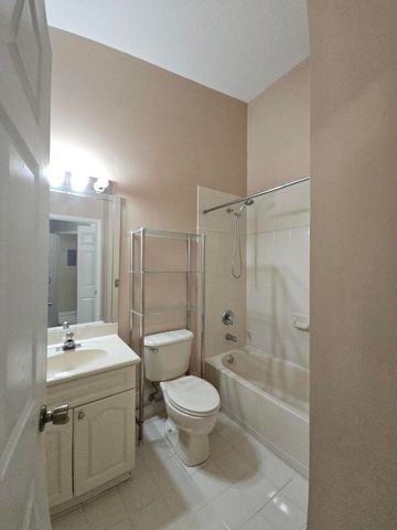 7900 NW 6th Street 205, Pembroke Pines, FL 33024