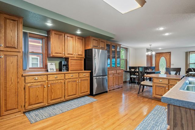 910 E Evergreen Street, Isle, MN 56342